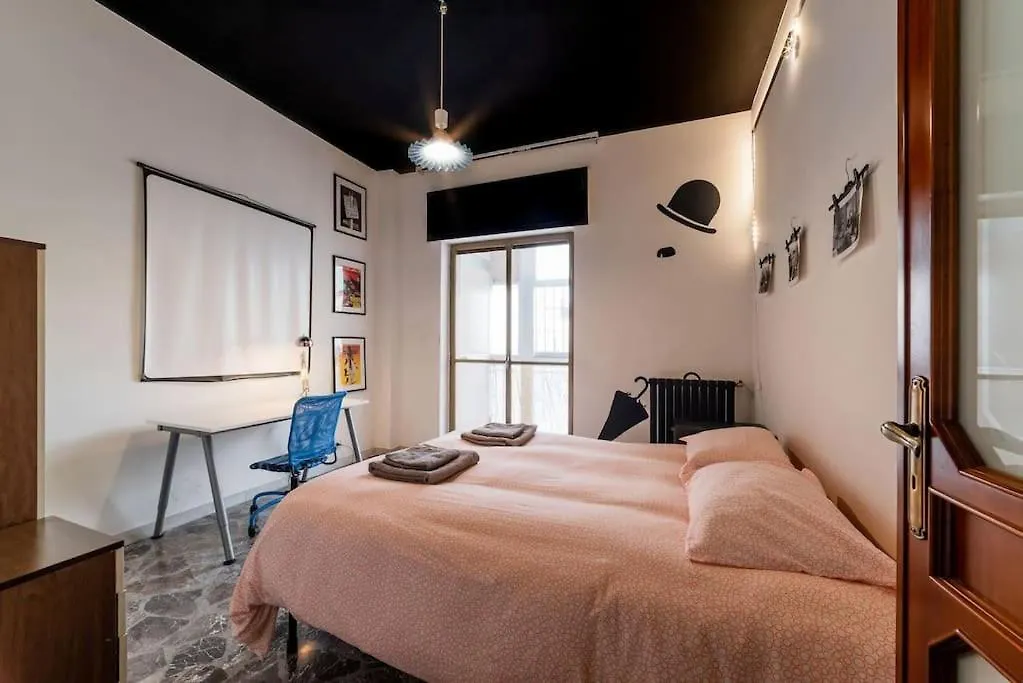 Arts House Daire Bari İtalya